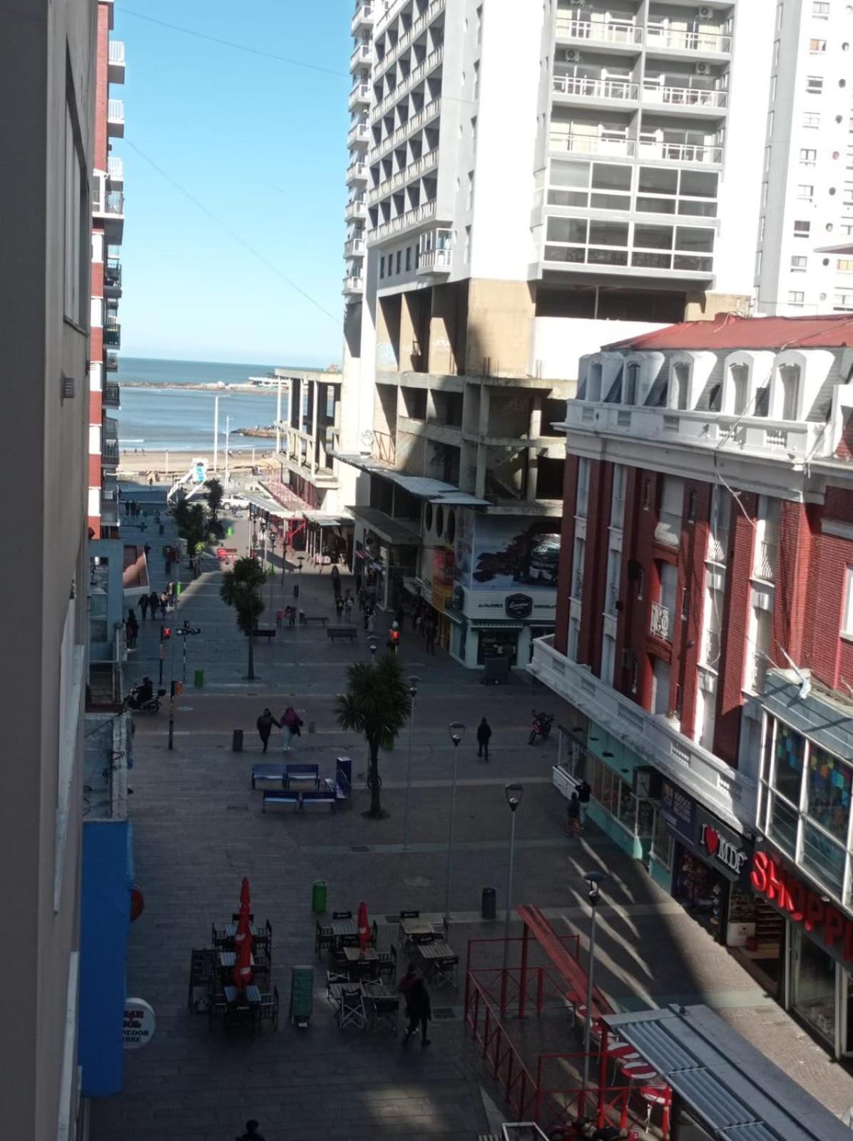 Apartamento Muy Amplio Departamento En El Centro A Cuadras Del Mar Y Casino